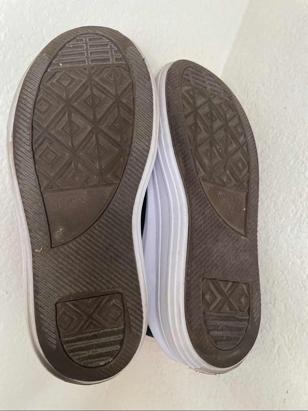 Converse High Top Platform Sneakers - Black & White Chuck Taylor kids size 2 - Picture 8 of 8